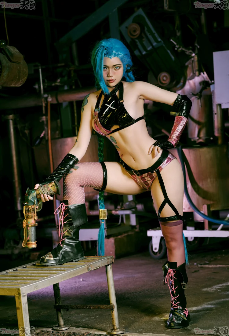 ZinieQ  116套 cosplay写真作品合集下载 [完整原版][持续更新]